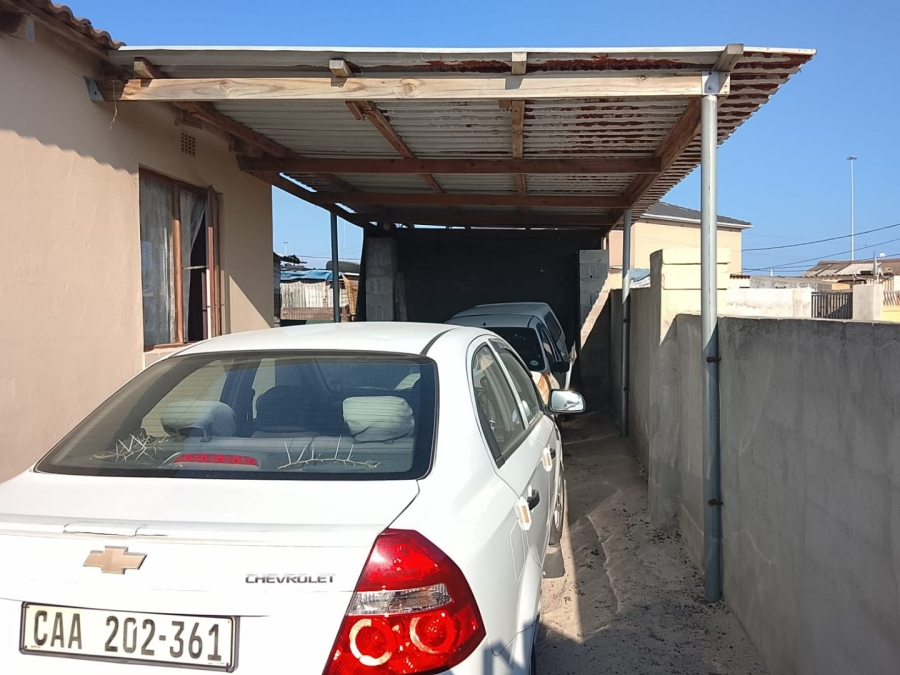  Bedroom Property for Sale in Umrhabulo Triangle Western Cape